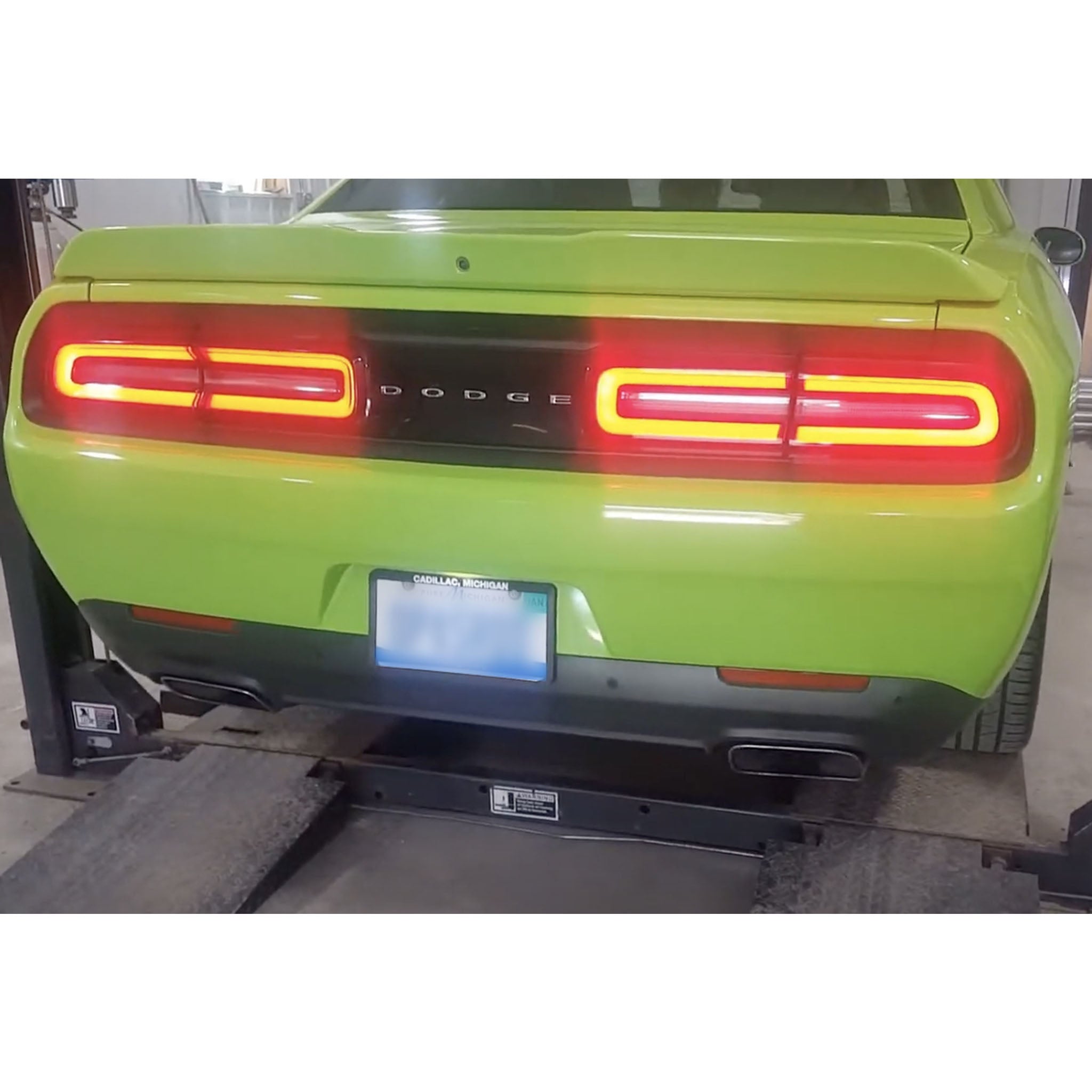 DEPO Right Passenger Side Marker Light – For 2015-2019 Dodge Challenger – Amber – CH2551132